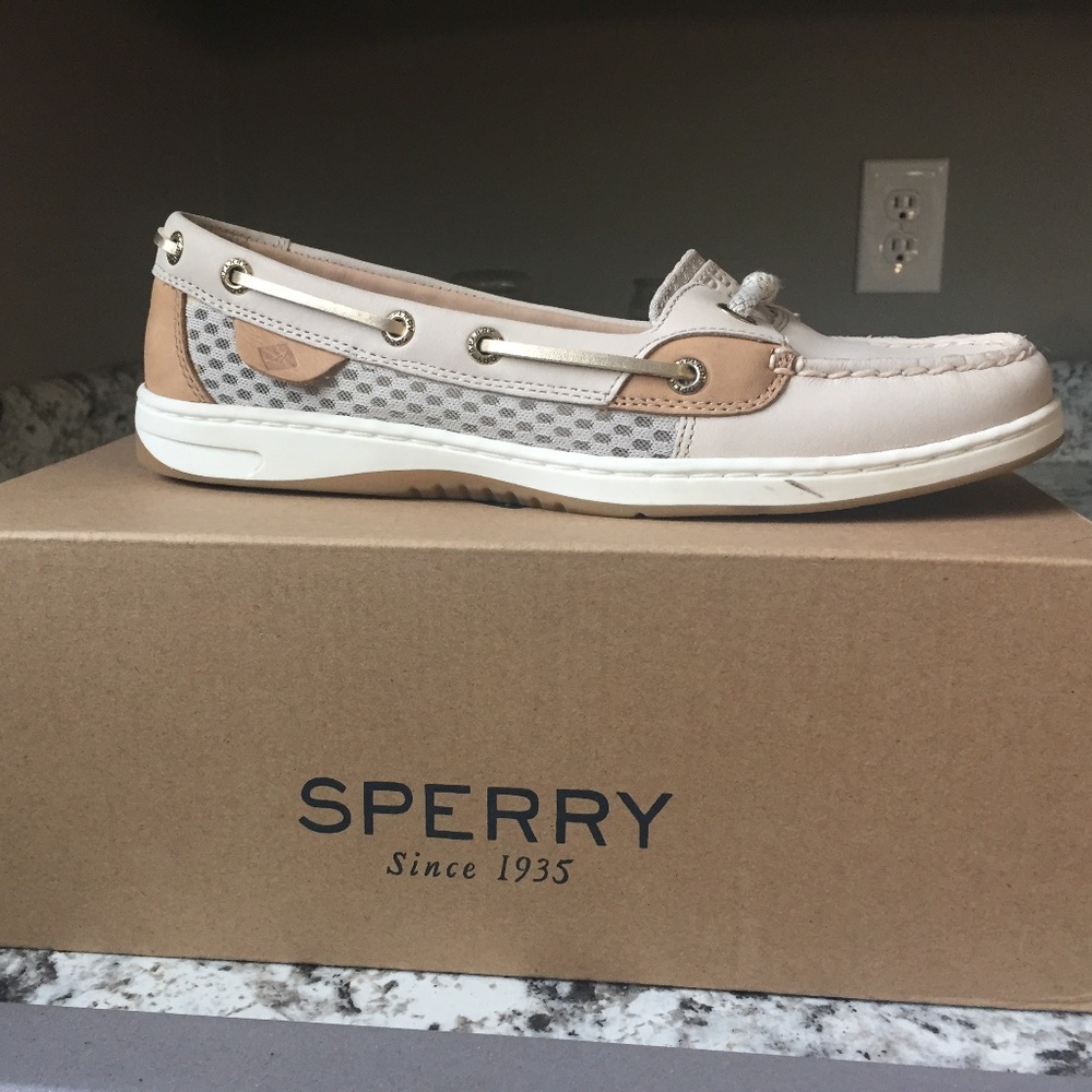 Sperry Solefish size 9 BRAND NEW NEVER WORN!